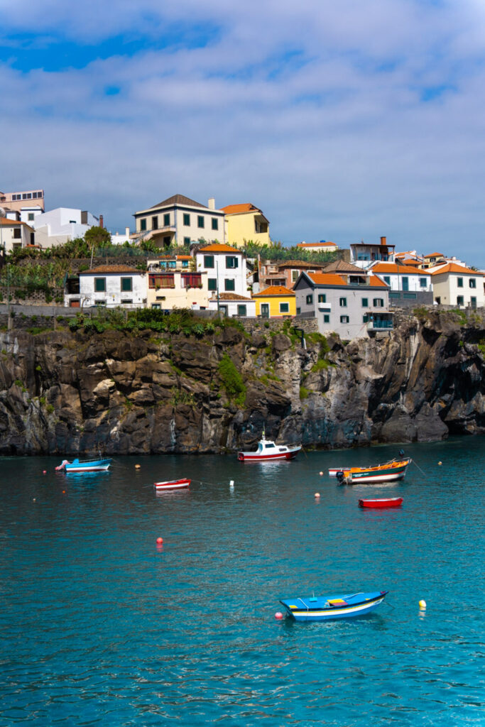 Câmara de Lobos, un charmant village de pêcheurs. Crédit photo obligatoire : Cyrille Ardaud / Est-en-Ouest.fr
